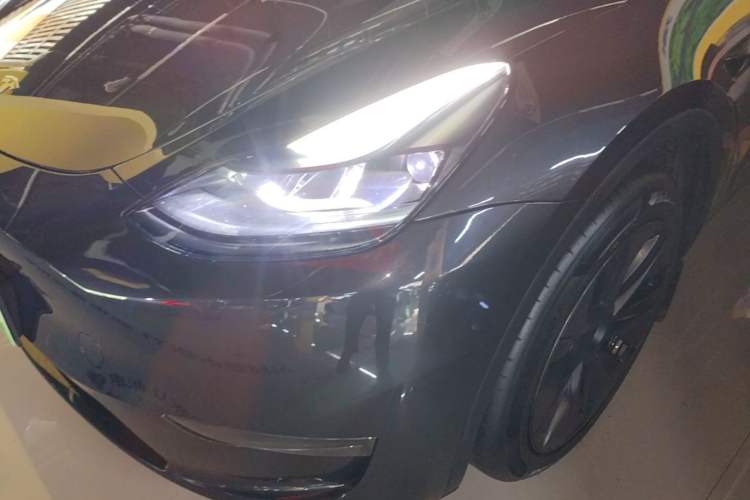 Used Tesla Model Y 2024 Long-Range All-Wheel-Drive Version Left Front Headlight