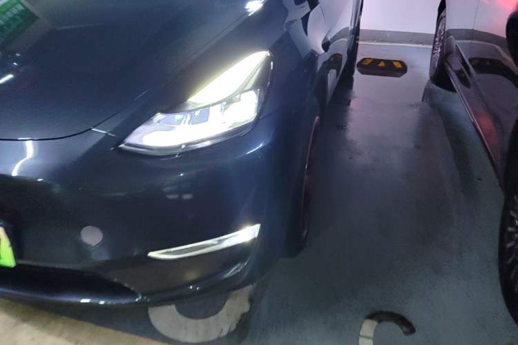 Used Tesla Model Y 2024 Long-Range All-Wheel-Drive Version Left Front Headlight