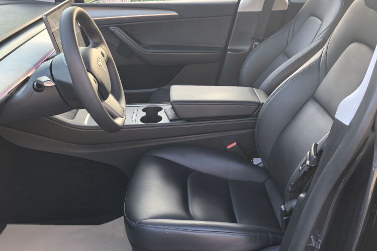 Used Tesla Model Y 2024 Rear-Wheel-Drive Version Left Front Seat