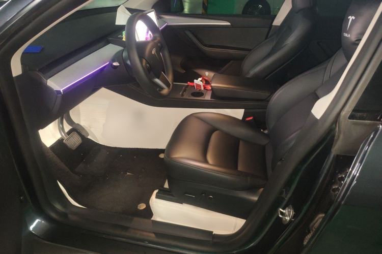 Used Tesla Model Y 2024 Long-Range All-Wheel-Drive Version Left Front Seat