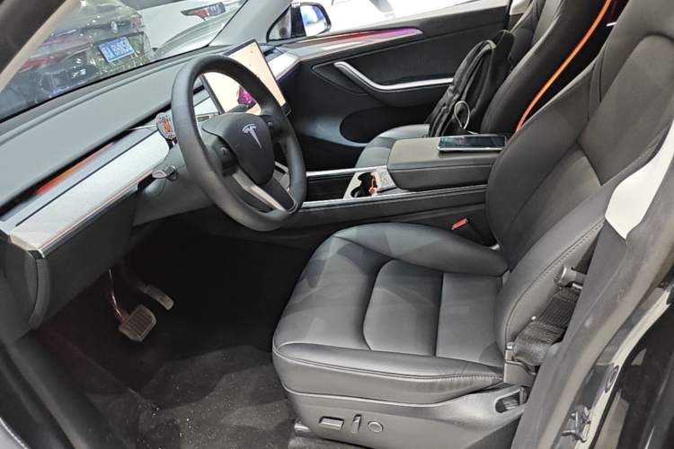Used Tesla Model Y 2024 Rear-Wheel-Drive Version Left Front Seat