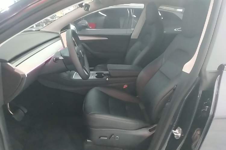 Used Tesla Model Y 2024 Rear-Wheel-Drive Version Left Front Seat