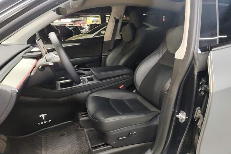 Used Tesla Model Y 2024 Rear-Wheel-Drive Version Left Front Seat