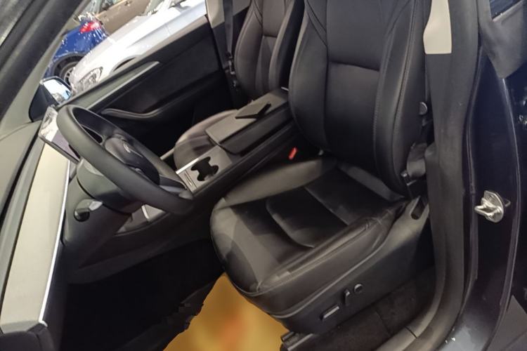 Used Tesla Model Y 2024 Rear-Wheel-Drive Version Left Front Seat