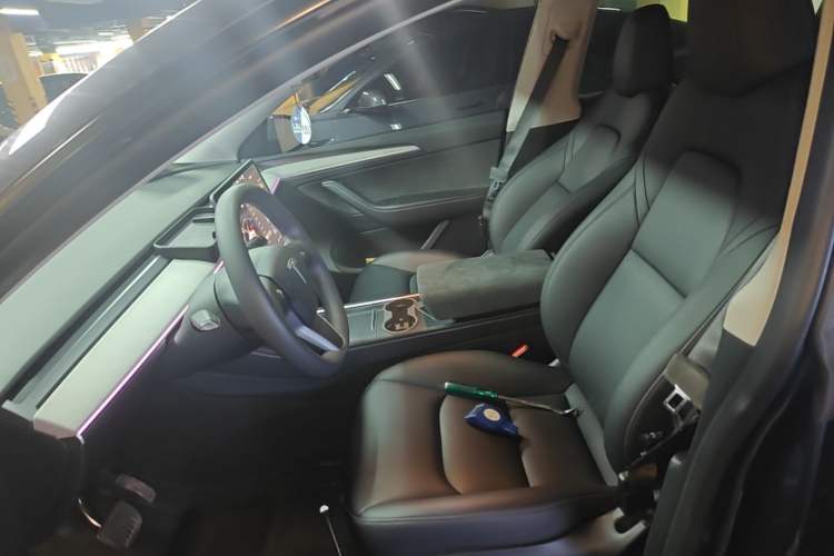 Used Tesla Model Y 2024 Rear-Wheel-Drive Version Left Front Seat