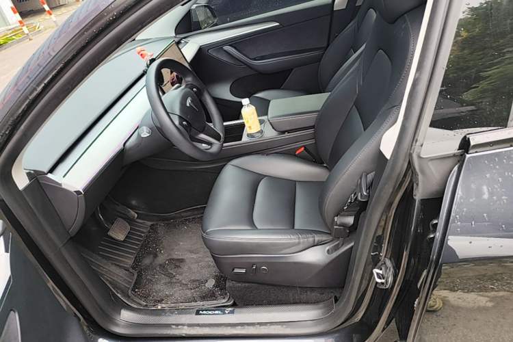 Used Tesla Model Y 2024 Rear-Wheel-Drive Version Left Front Seat