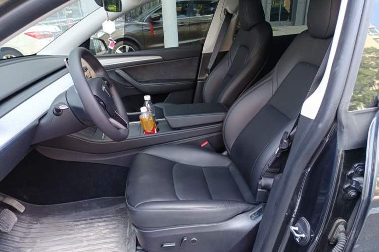 Used Tesla Model Y 2024 Rear-Wheel-Drive Version Left Front Seat