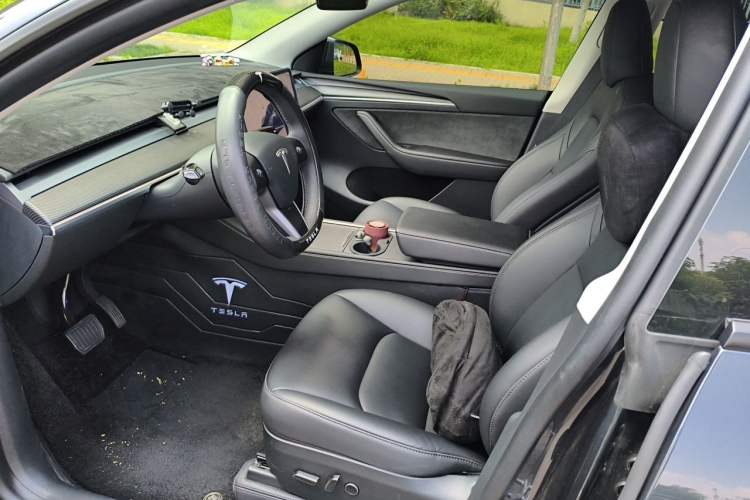 Used Tesla Model Y 2024 Rear-Wheel-Drive Version Left Front Seat