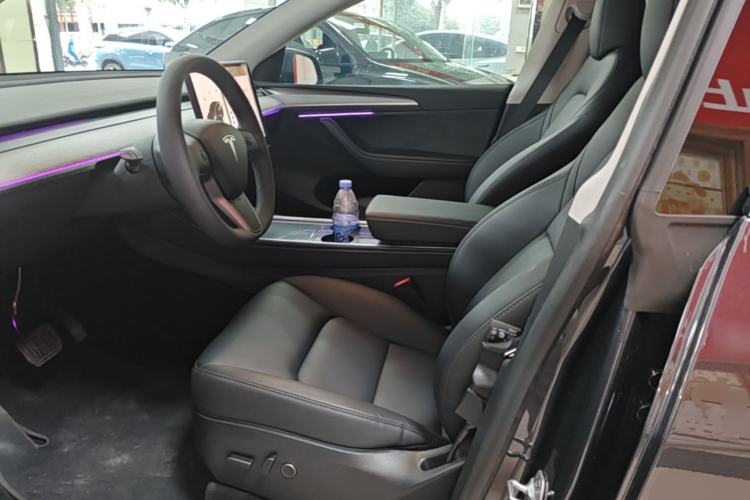 Used Tesla Model Y 2024 Rear-Wheel-Drive Version Left Front Seat