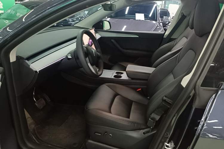 Used Tesla Model Y 2024 Rear-Wheel-Drive Version Left Front Seat