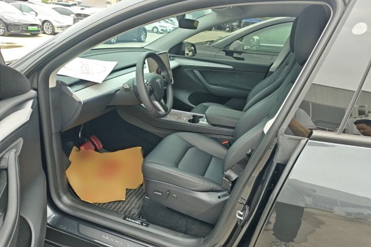 Used Tesla Model Y 2024 Rear-Wheel-Drive Version Left Front Seat