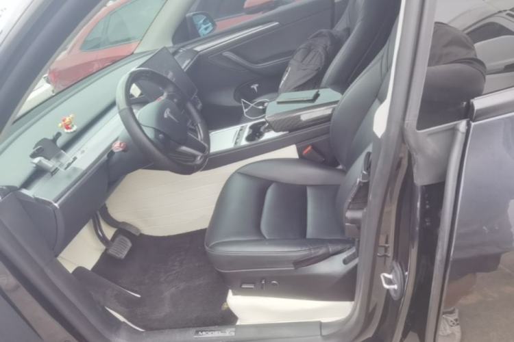 Used Tesla Model Y 2024 Rear-Wheel-Drive Version Left Front Seat
