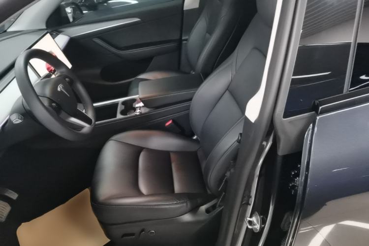 Used Tesla Model Y 2024 Rear-Wheel-Drive Version Left Front Seat