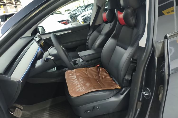 Used Tesla Model Y 2024 Rear-Wheel-Drive Version Left Front Seat