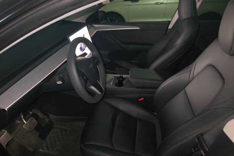 Used Tesla Model Y 2024 Rear-Wheel-Drive Version Left Front Seat