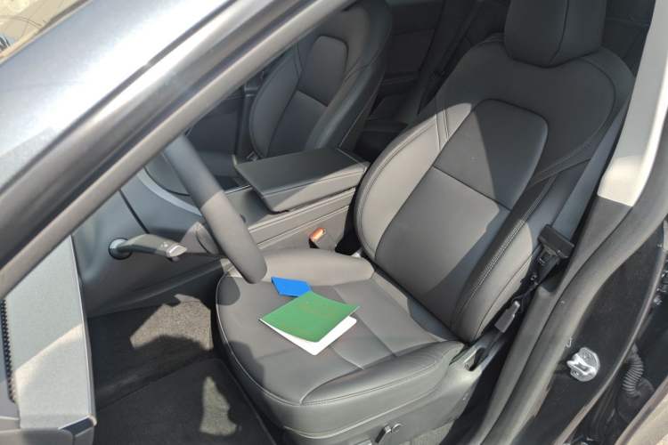 Used Tesla Model Y 2024 Rear-Wheel-Drive Version Left Front Seat