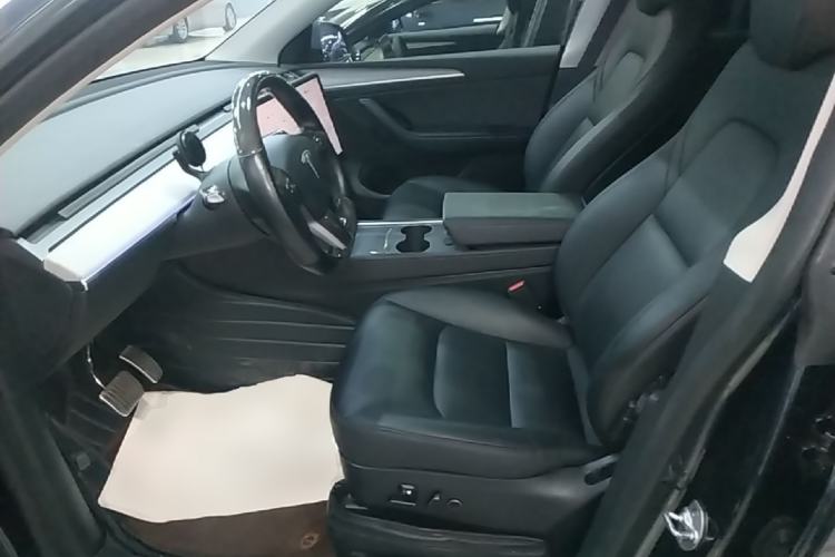Used Tesla Model Y 2024 Rear-Wheel-Drive Version Left Front Seat