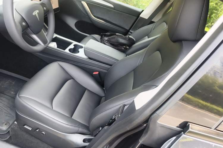 Used Tesla Model Y 2024 Rear-Wheel-Drive Version Left Front Seat