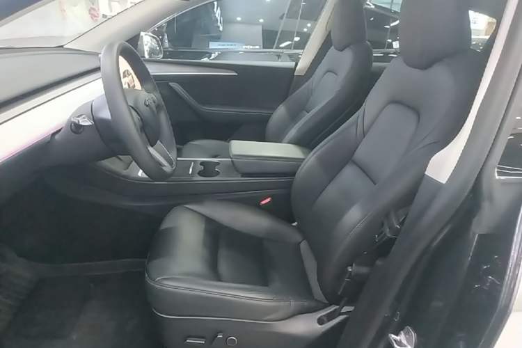 Used Tesla Model Y 2024 Rear-Wheel-Drive Version Left Front Seat