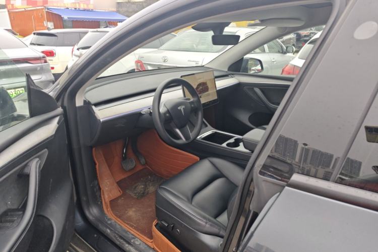 Used Tesla Model Y 2024 Rear-Wheel-Drive Version Left Front Seat