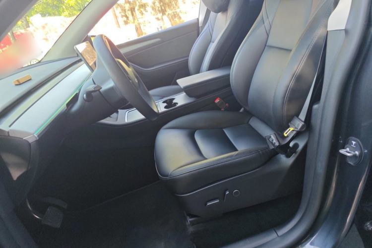 Used Tesla Model Y 2024 Rear-Wheel-Drive Version Left Front Seat