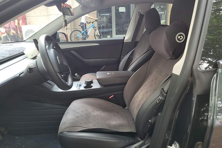 Used Tesla Model Y 2024 Rear-Wheel-Drive Version Left Front Seat