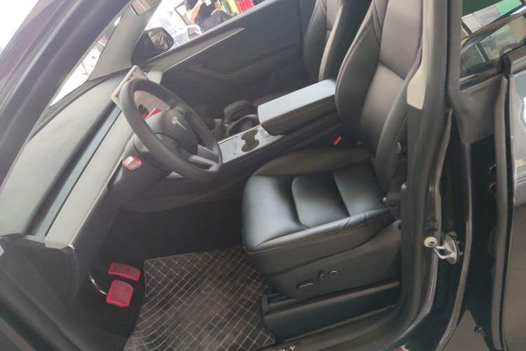 Used Tesla Model Y 2024 Rear-Wheel-Drive Version Left Front Seat