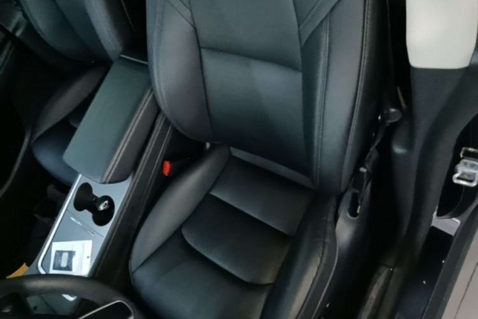 Used Tesla Model Y 2024 Rear-Wheel-Drive Version Left Front Seat