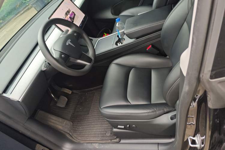 Used Tesla Model Y 2024 Rear-Wheel-Drive Version Left Front Seat