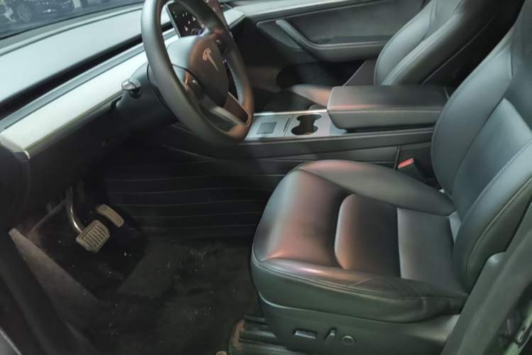 Used Tesla Model Y 2024 Rear-Wheel-Drive Version Left Front Seat