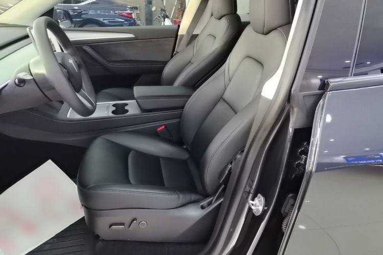 Used Tesla Model Y 2024 Rear-Wheel-Drive Version Left Front Seat