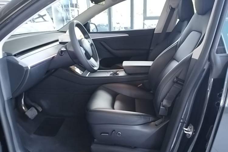 Used Tesla Model Y 2024 Rear-Wheel-Drive Version Left Front Seat