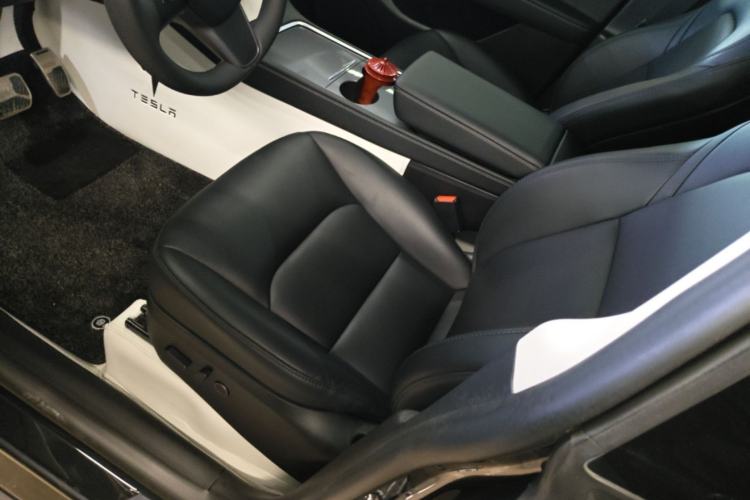 Used Tesla Model Y 2024 Rear-Wheel-Drive Version Left Front Seat