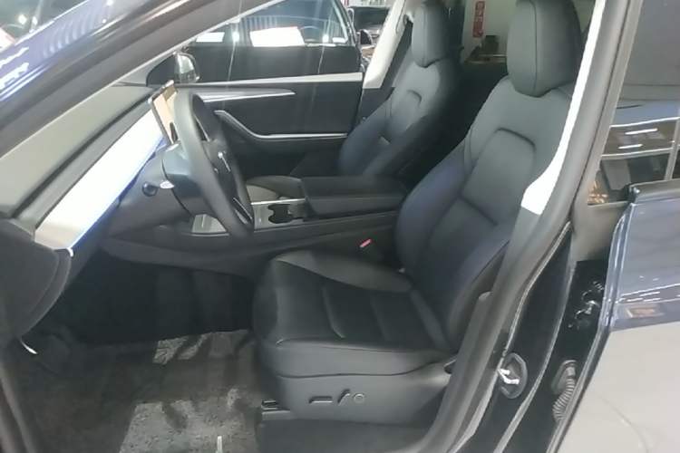 Used Tesla Model Y 2024 Rear-Wheel-Drive Version Left Front Seat