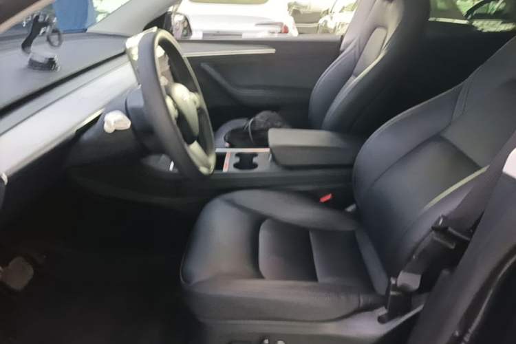 Used Tesla Model Y 2024 Rear-Wheel-Drive Version Left Front Seat