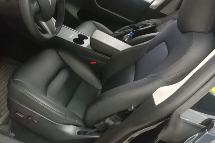 Used Tesla Model Y 2024 Rear-Wheel-Drive Version Left Front Seat
