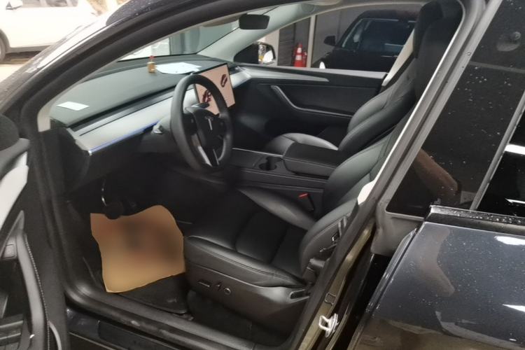 Used Tesla Model Y 2024 Rear-Wheel-Drive Version Left Front Seat