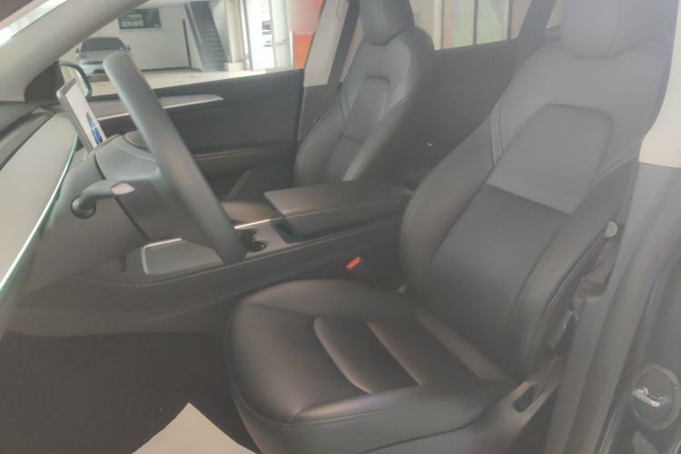 Used Tesla Model Y 2024 Rear-Wheel-Drive Version Left Front Seat