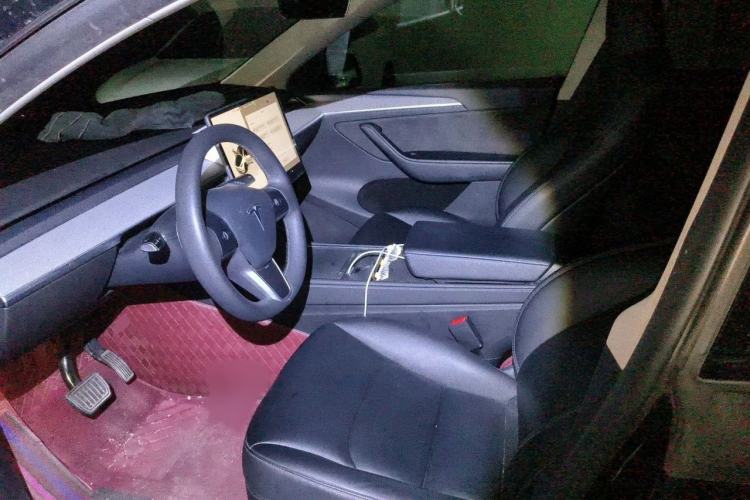 Used Tesla Model Y 2024 Rear-Wheel-Drive Version Left Front Seat