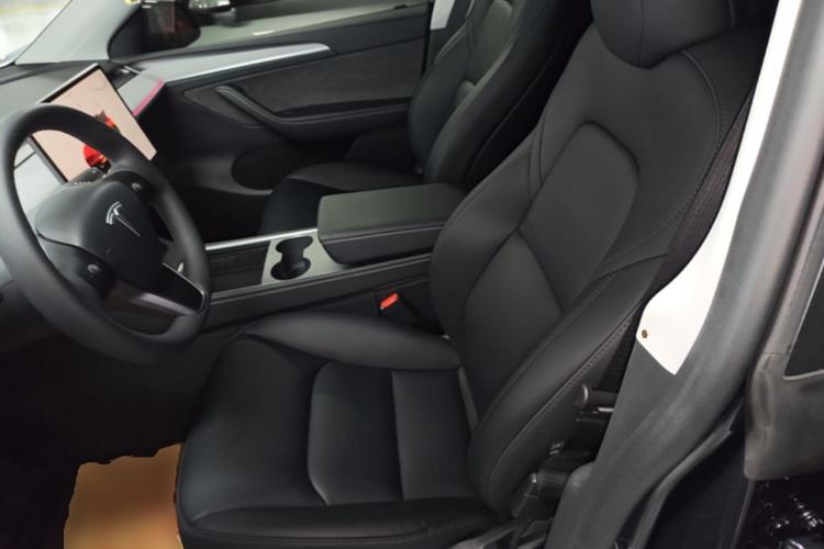 Used Tesla Model Y 2024 Rear-Wheel-Drive Version Left Front Seat