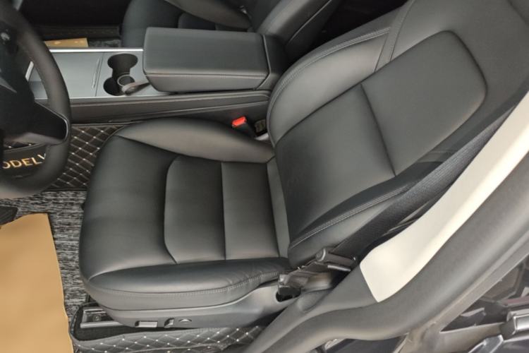 Used Tesla Model Y 2024 Rear-Wheel-Drive Version Left Front Seat