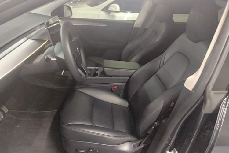 Used Tesla Model Y 2024 Rear-Wheel-Drive Version Left Front Seat