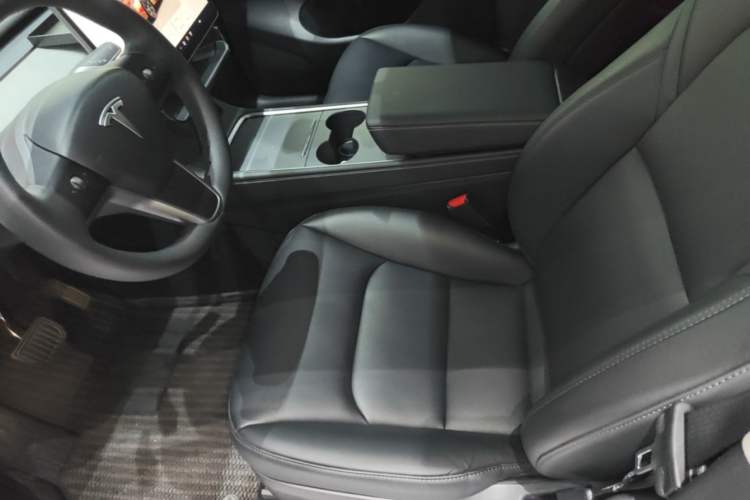 Used Tesla Model Y 2024 Rear-Wheel-Drive Version Left Front Seat