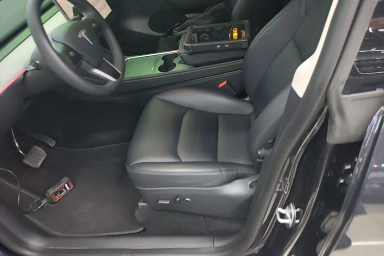 Used Tesla Model Y 2024 Rear-Wheel-Drive Version Left Front Seat