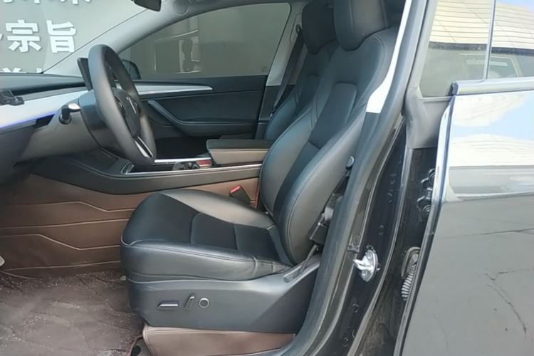 Used Tesla Model Y 2024 Rear-Wheel-Drive Version Left Front Seat
