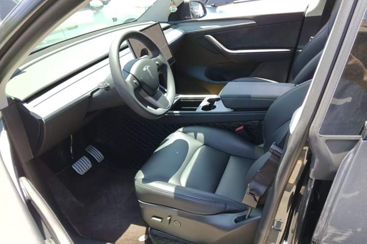 Used Tesla Model Y 2024 Rear-Wheel-Drive Version Left Front Seat