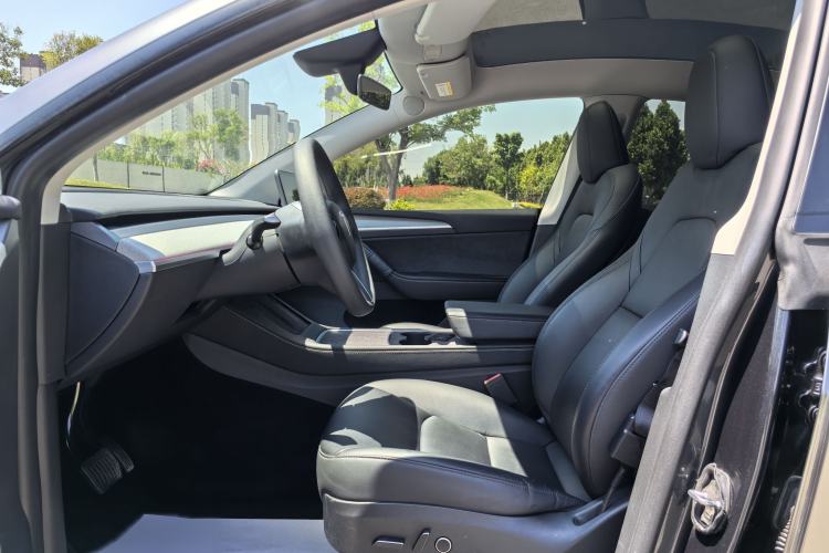 Used Tesla Model Y 2024 Rear-Wheel-Drive Version Left Front Seat