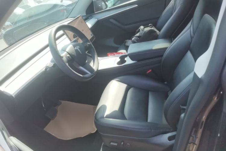 Used Tesla Model Y 2024 Rear-Wheel-Drive Version Left Front Seat