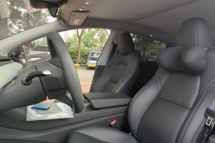 Used Tesla Model Y 2024 Rear-Wheel-Drive Version Left Front Seat