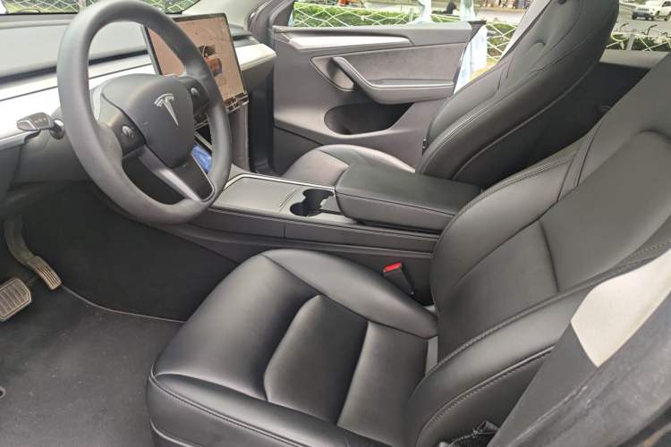 Used Tesla Model Y 2024 Rear-Wheel-Drive Version Left Front Seat
